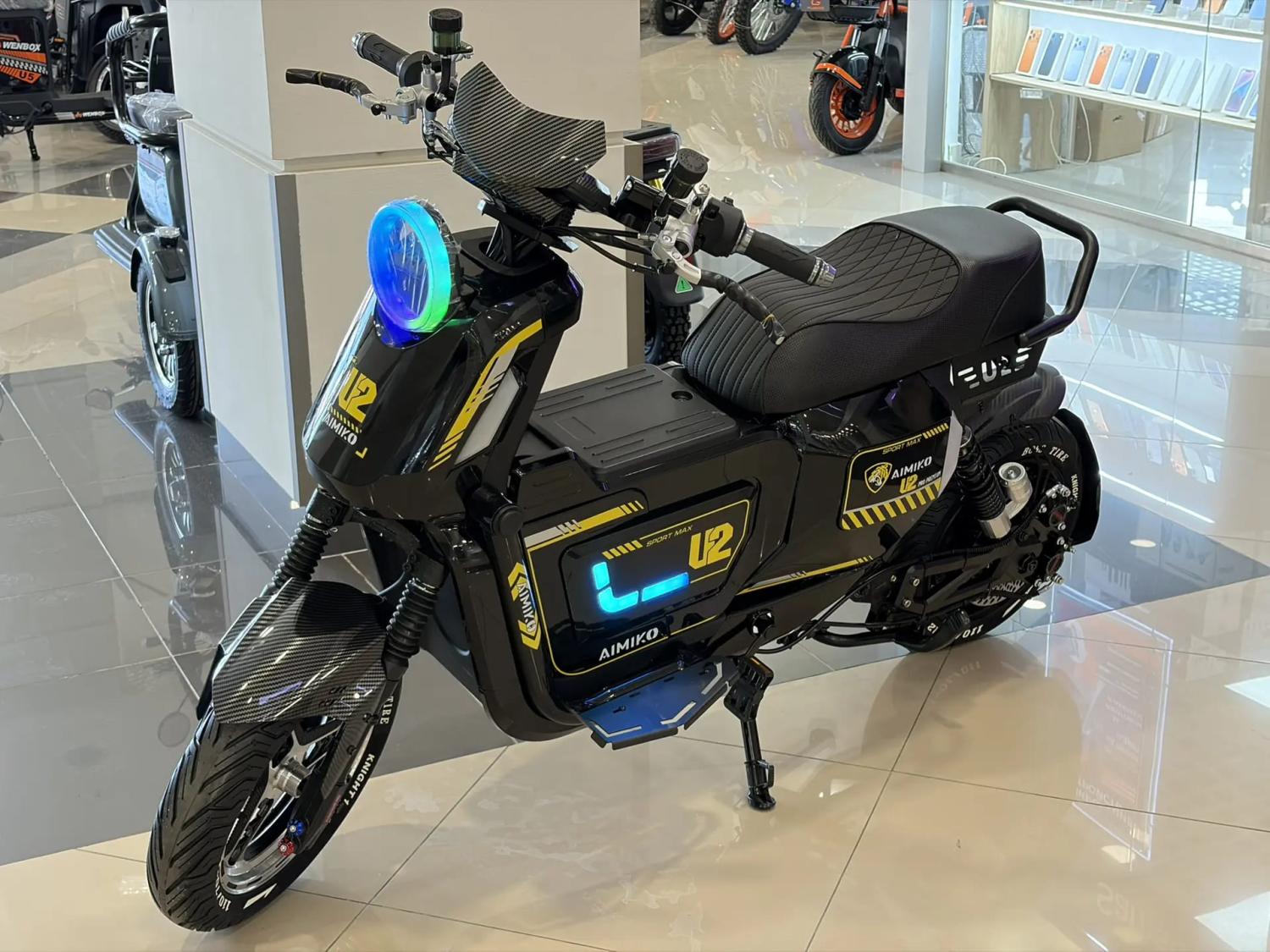 Электроскутер AIMIKO U2 PRO 1500W 60В/55А запас хода до 90км